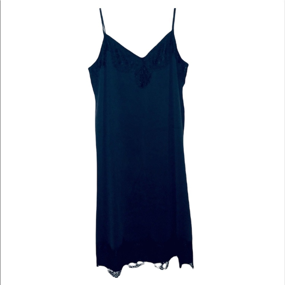 NWT Ella Moss: Medium Lacey Black Sleep Slip